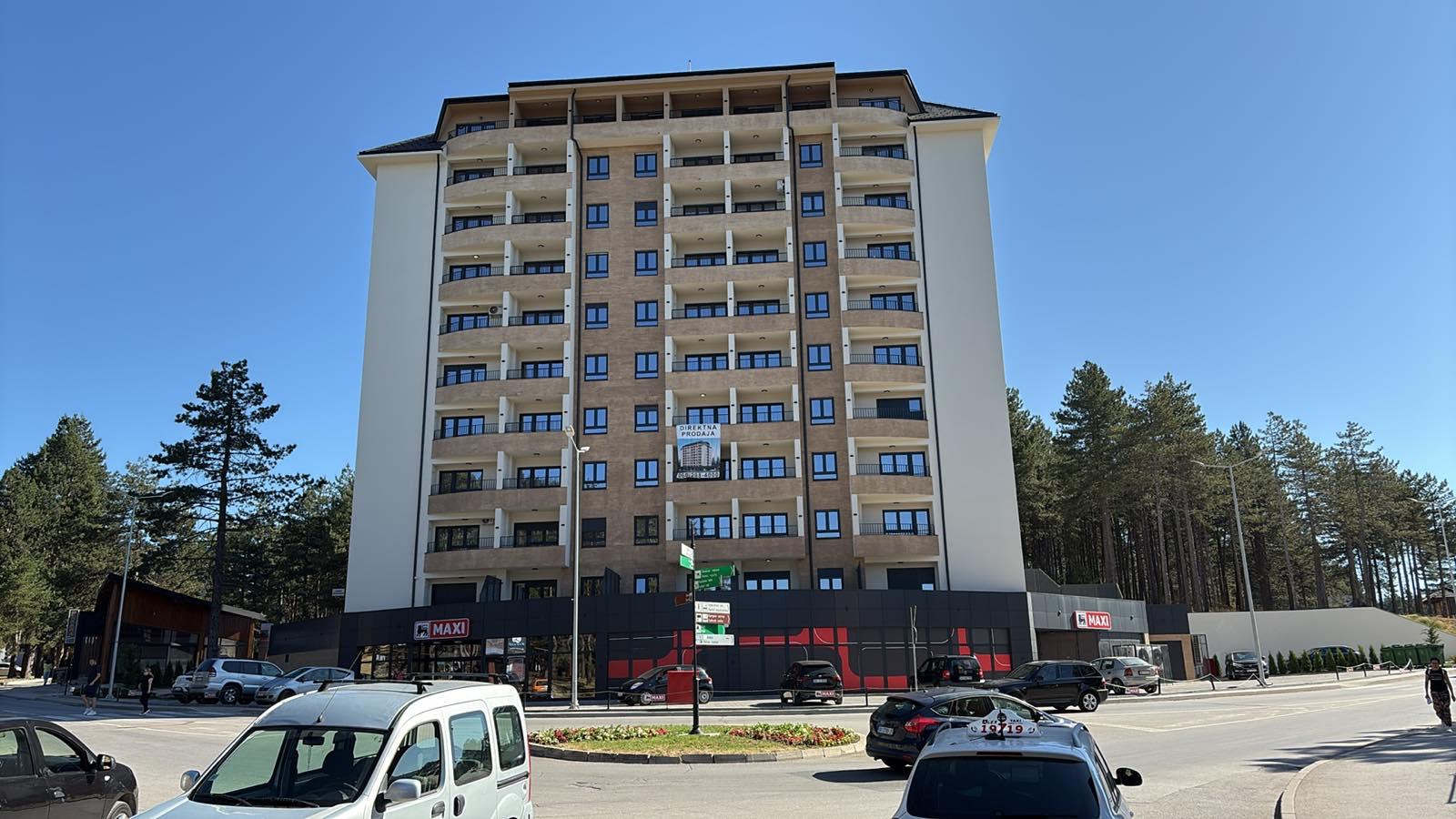 Royal Gate Residence