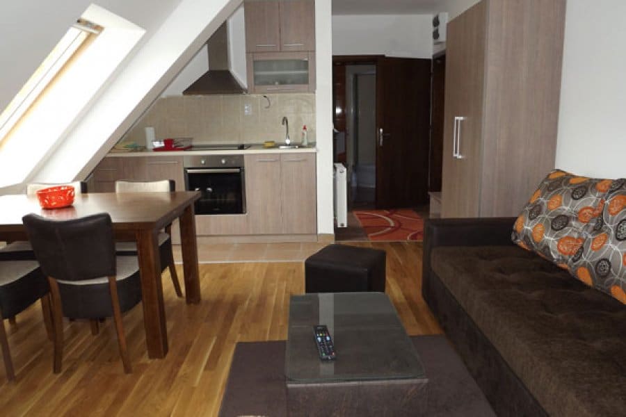 P1 - Apartmani Kaca